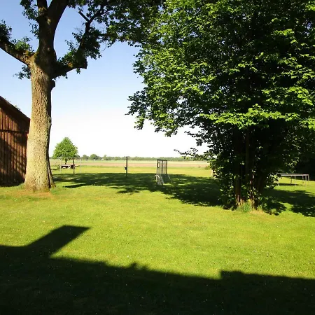 Von Frieling アパート ゾルタウ